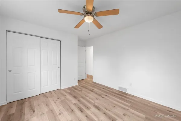 $359,900 | 765 Dartmoor Drive, Crystal Lake, IL 60014