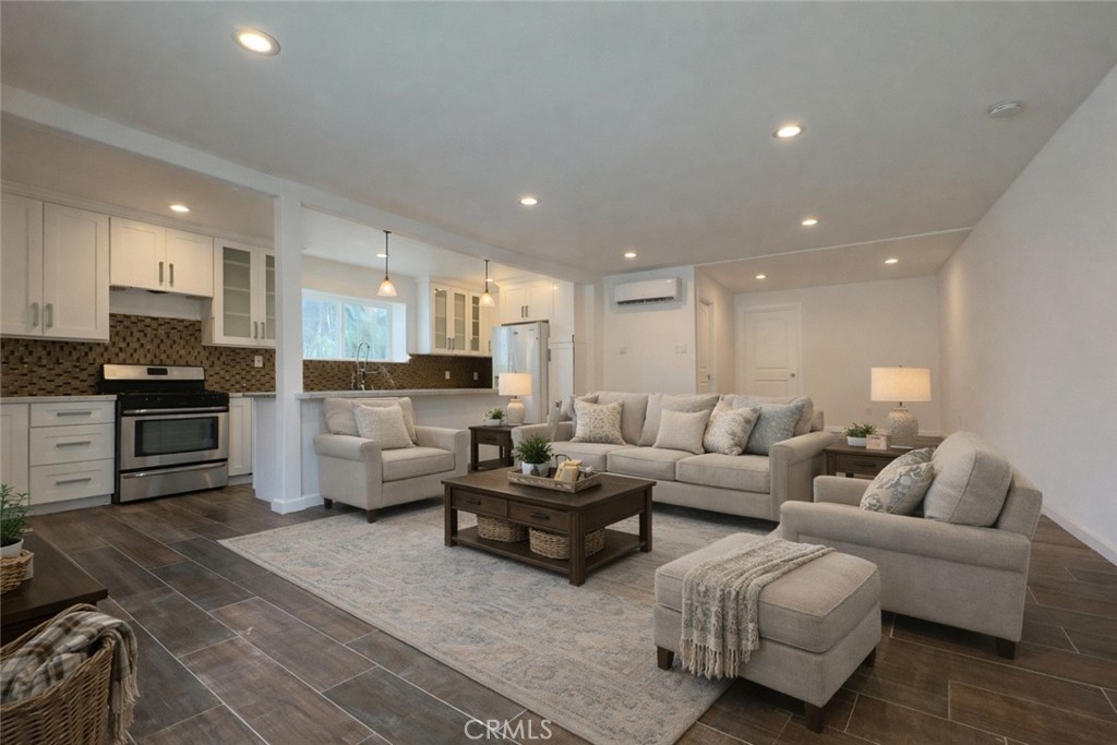 1607 Cherokee Road Corona, CA 92881 - Photo 8 of 12 Gallery Image 8