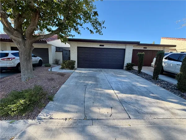 $2,230 | 3073 Conquista Court, Las Vegas, NV 89121