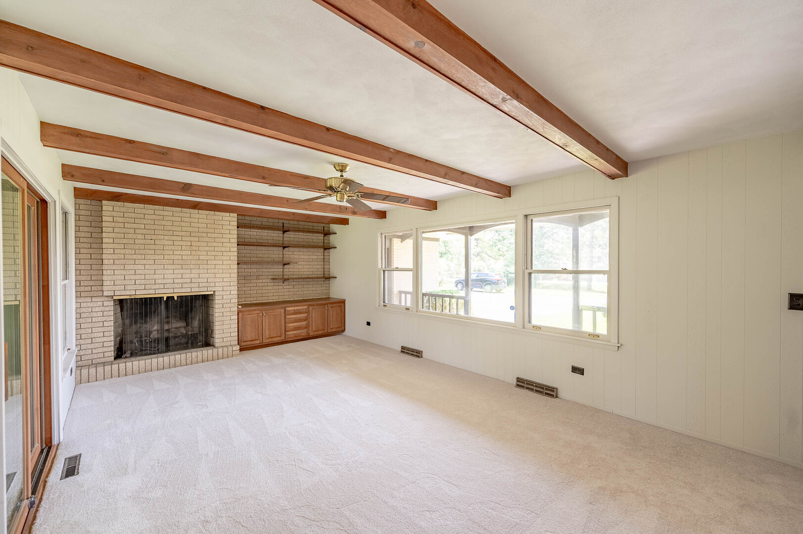 14950 West Yorkhouse Road Wadsworth, IL 60083 - Photo 3 of 23
