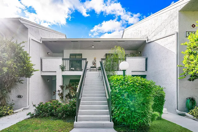 $2,700 | 5054 Golfview Court, Unit 1525, Delray Beach, FL 33484