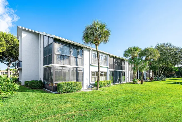 $2,700 | 5054 Golfview Court, Unit 1525, Delray Beach, FL 33484