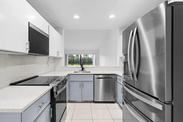 $2,700 | 5054 Golfview Court, Unit 1525, Delray Beach, FL 33484