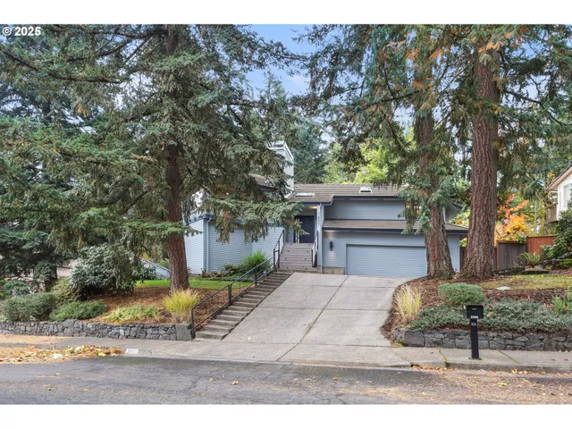 $799,900 | 2590 Bowmont Drive, Eugene, OR 97405