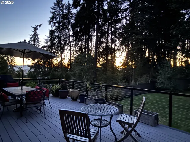 $799,900 | 2590 Bowmont Drive, Eugene, OR 97405