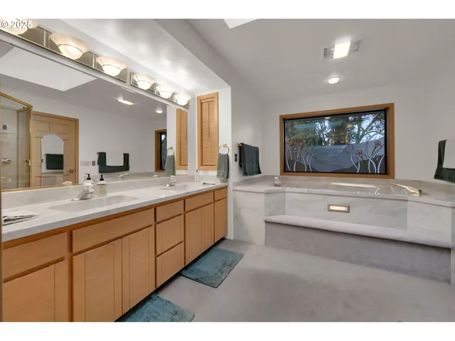 $799,900 | 2590 Bowmont Drive, Eugene, OR 97405