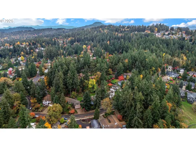 $799,900 | 2590 Bowmont Drive, Eugene, OR 97405