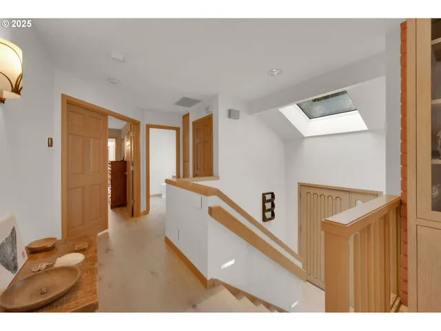 $799,900 | 2590 Bowmont Drive, Eugene, OR 97405