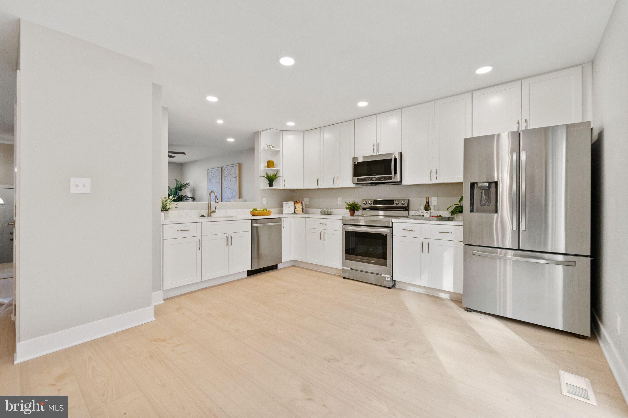 2037 Putnam Road Halethorpe, MD 21227 - Photo 3 of 22