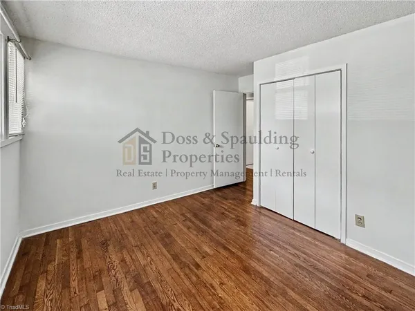 $1,925 | 2210 West Friendly Avenue, Greensboro, NC 27403