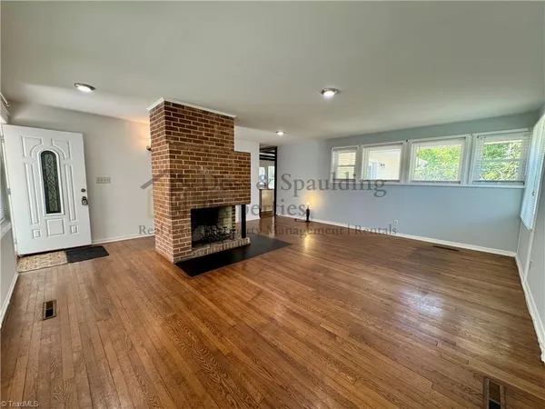 $1,925 | 2210 West Friendly Avenue, Greensboro, NC 27403