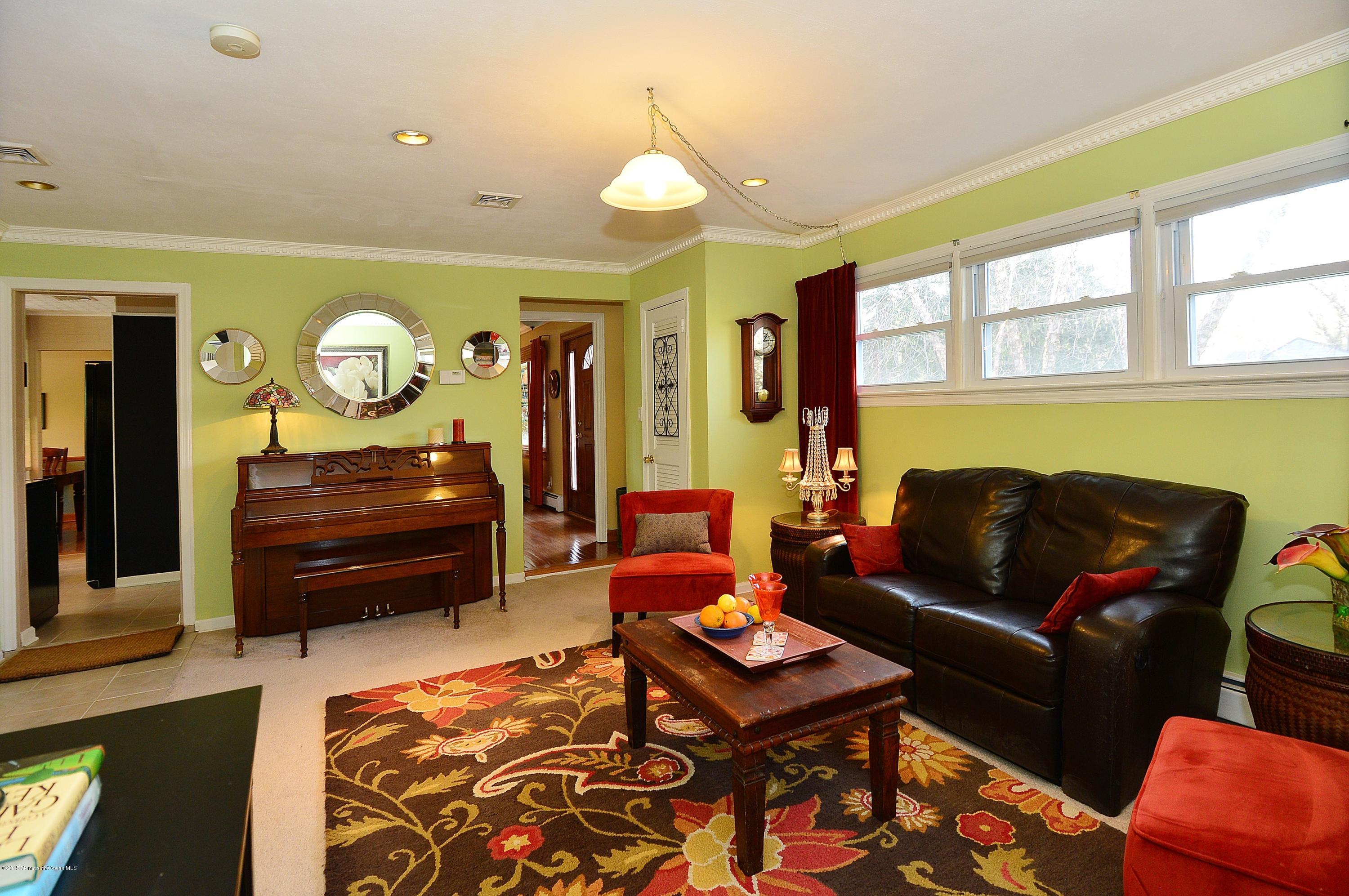112 Rutledge Drive Middletown, NJ 07701 - Photo 12 of 24 Additional Family Room View