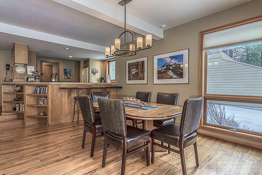 17675 Bittern Lane Sunriver, OR 97707 - Photo 4 of 23 The hardwood floors carry into the dinin