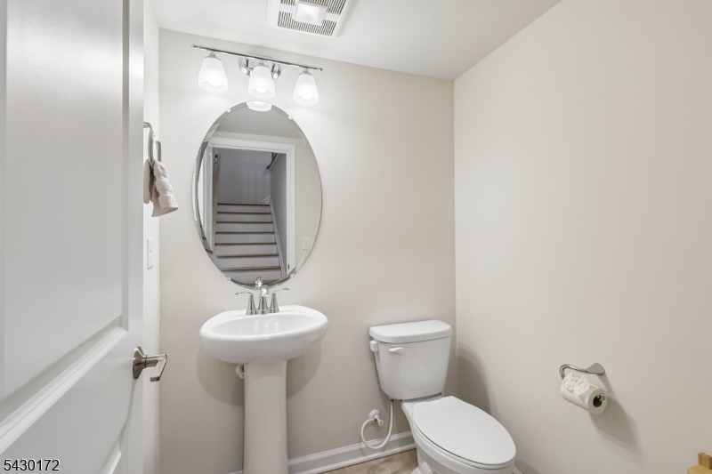 1 Periwinkle Lane Warren, NJ 07059 - Photo 22 of 31