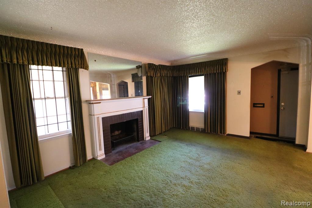 19172 Edinborough Road Detroit, MI 48219 - Photo 7 of 17