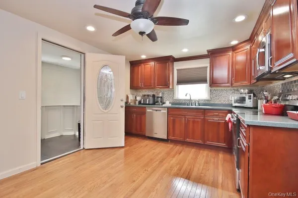 $589,000 | 123 14th Street, Verplanck, NY 10596