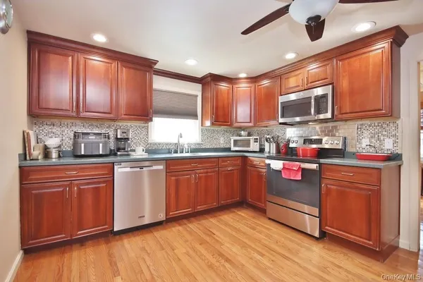$589,000 | 123 14th Street, Verplanck, NY 10596