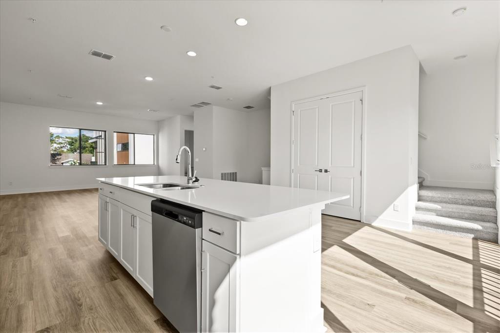 56 West Harding Street, Unit B Orlando, FL 32806 - Photo 5 of 26