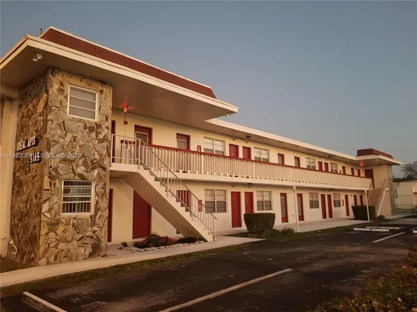 $1,700 | 5165 West Flagler Street, Unit E, Miami, FL 33134