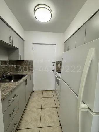 $1,700 | 5165 West Flagler Street, Unit E, Miami, FL 33134