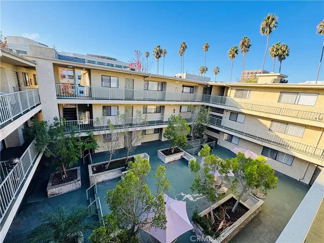 $675,000 | 70 North Catalina Avenue, Unit 304, Pasadena, CA 91106