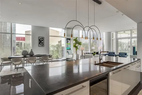 $1,825,000 | 1918 Olive Street, Unit 202, Dallas, TX 75201