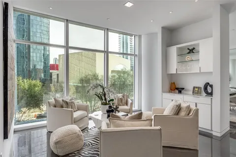 $1,825,000 | 1918 Olive Street, Unit 202, Dallas, TX 75201