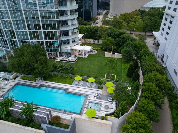 $1,825,000 | 1918 Olive Street, Unit 202, Dallas, TX 75201