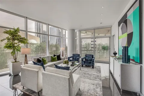 $1,825,000 | 1918 Olive Street, Unit 202, Dallas, TX 75201