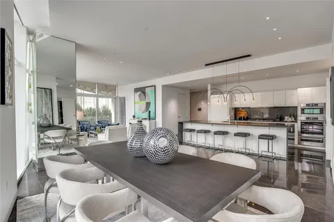 $1,825,000 | 1918 Olive Street, Unit 202, Dallas, TX 75201