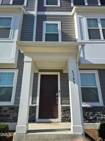 a view of a building entryway