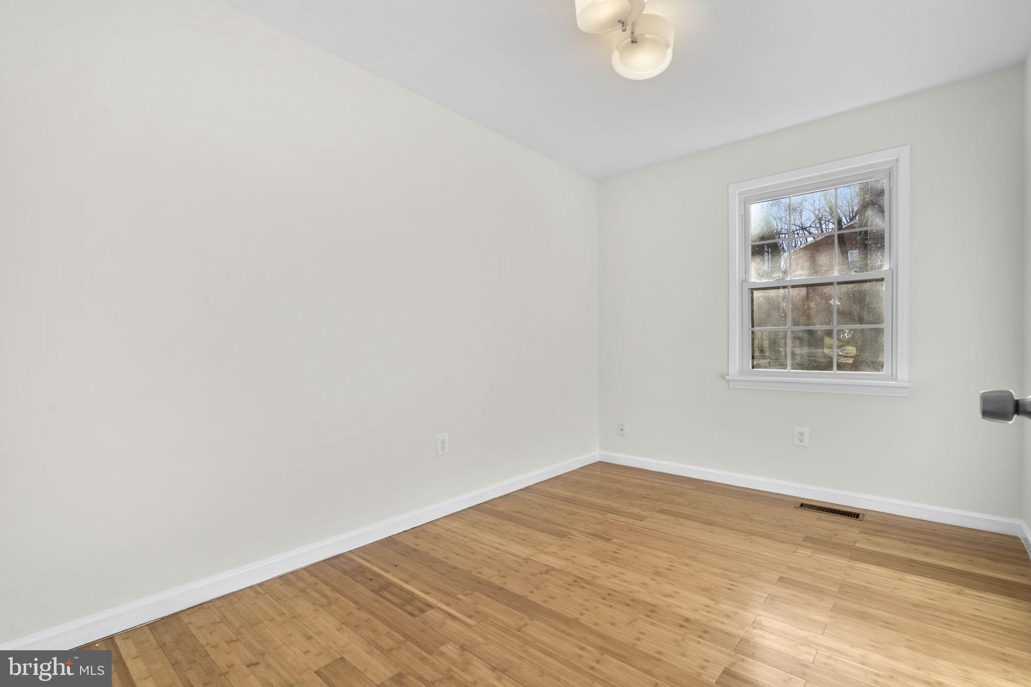 6620 Burlington Place, Unit 6620 Springfield, VA 22152 - Photo 19 of 31 Bedroom 3
