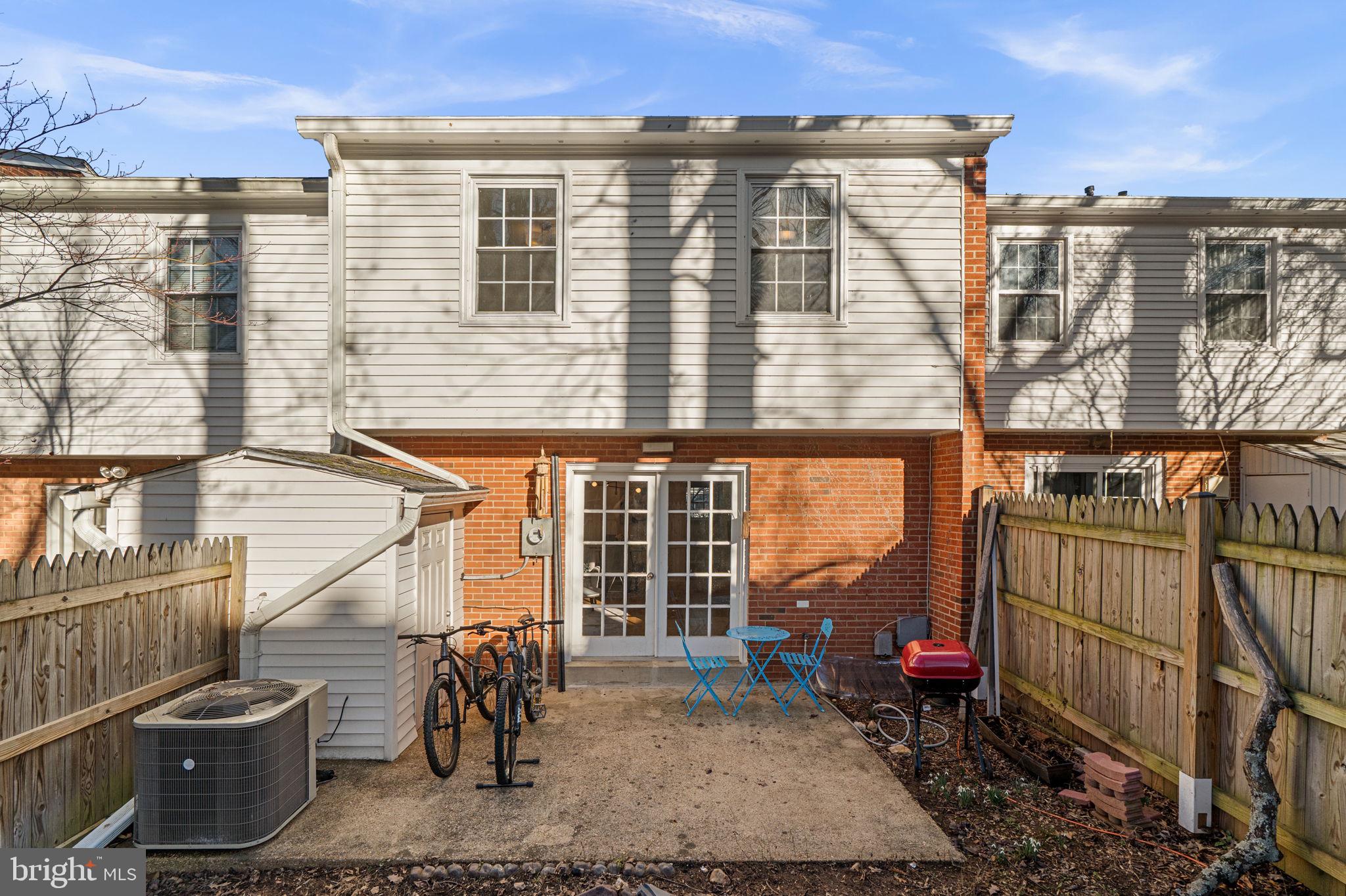 6620 Burlington Place, Unit 6620 Springfield, VA 22152 - Photo 29 of 31 Rear Exterior