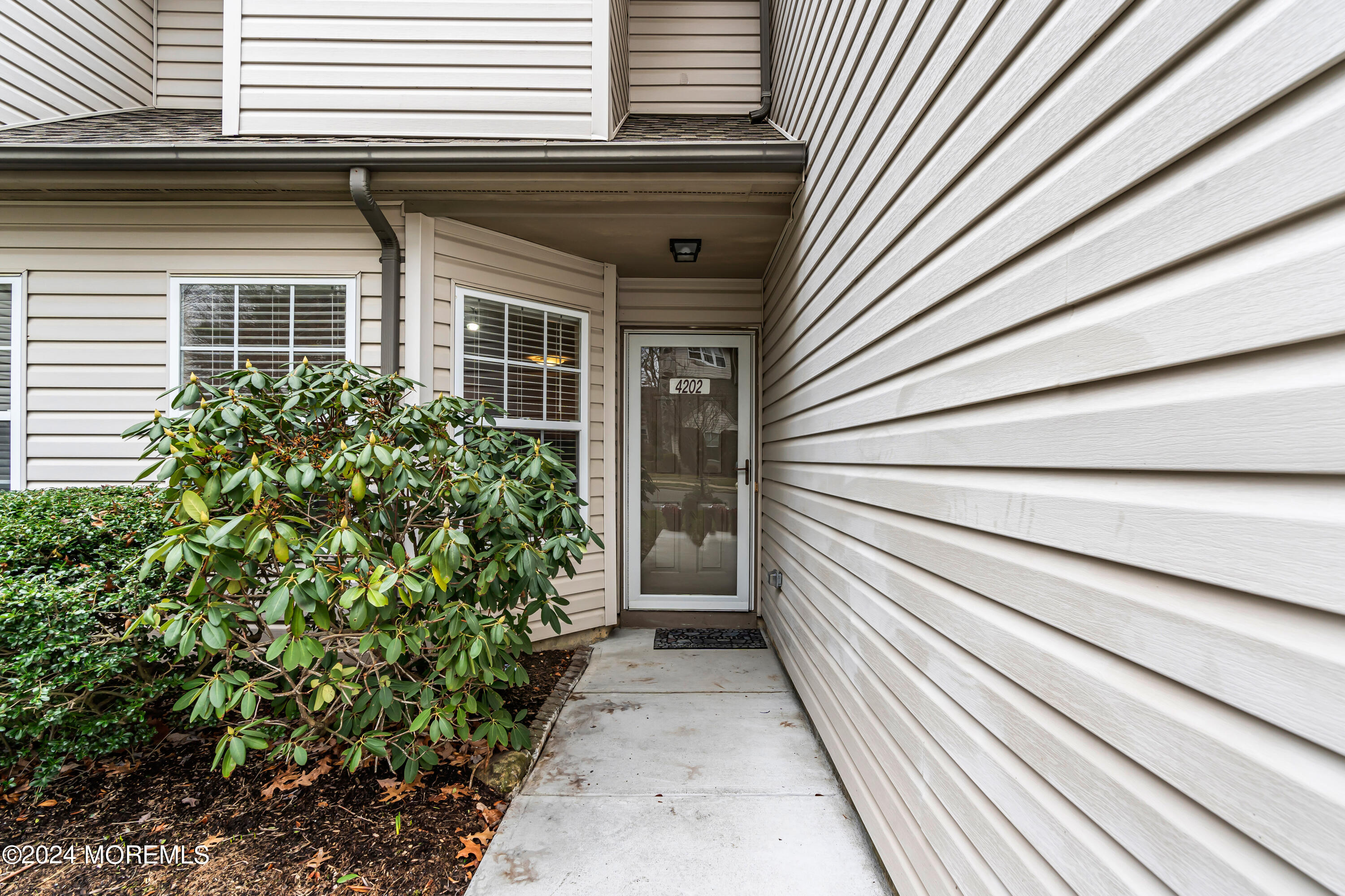 4202 Norma Place Toms River, NJ 08755 - Photo 3 of 33 007_dsc04153