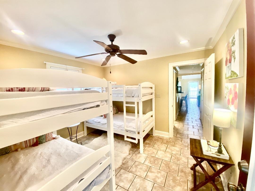 29 Frank Freeway Iuka, MS 38852 - Photo 21 of 31 a living room with furniture and a large window