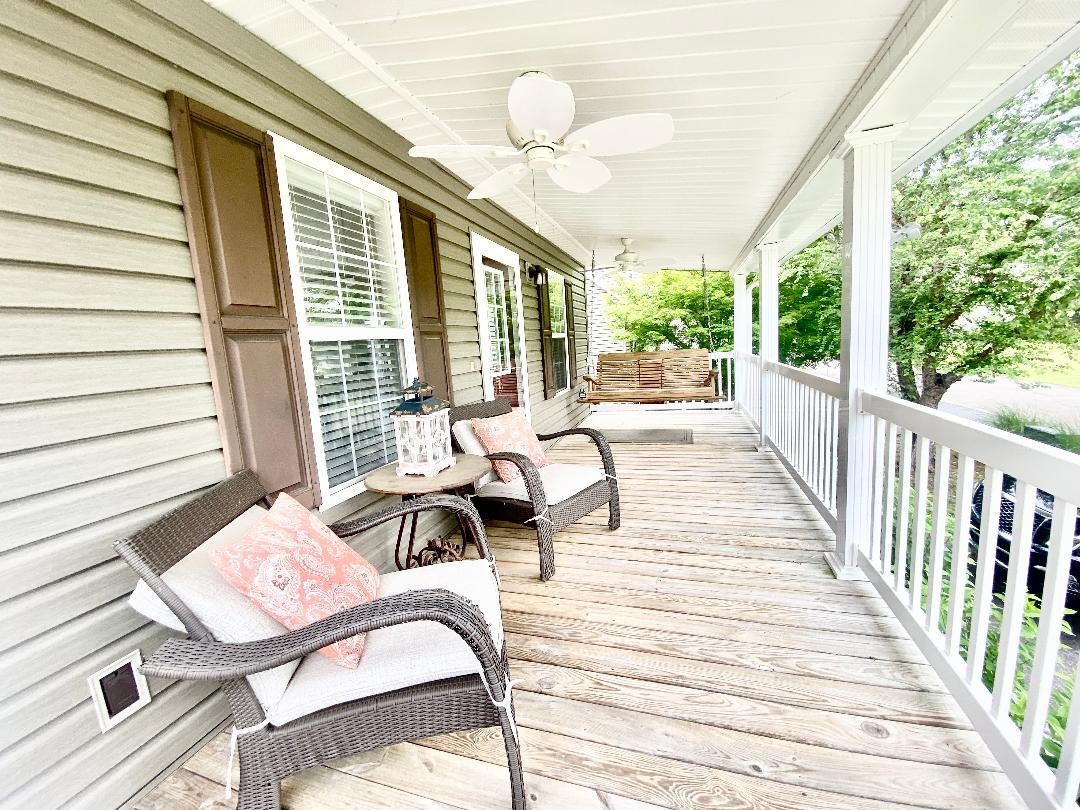 29 Frank Freeway Iuka, MS 38852 - Photo 7 of 31 a view of a patio with table and chairs and wooden floor