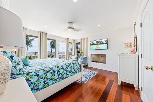 a bed room with a bed and a fireplace