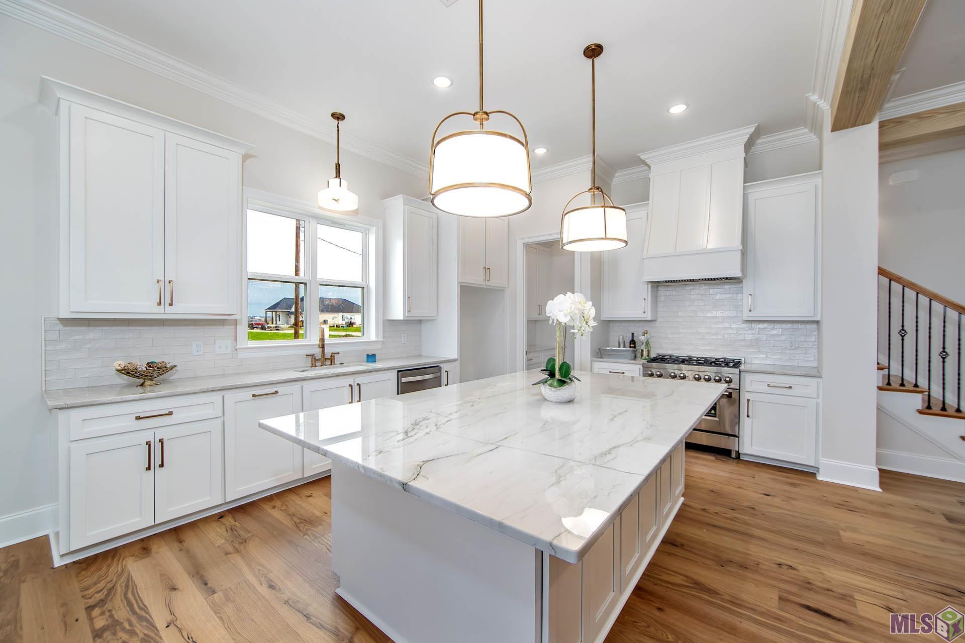 1203 Rosedown Drive Thibodaux, LA 70301 - Photo 3 of 29