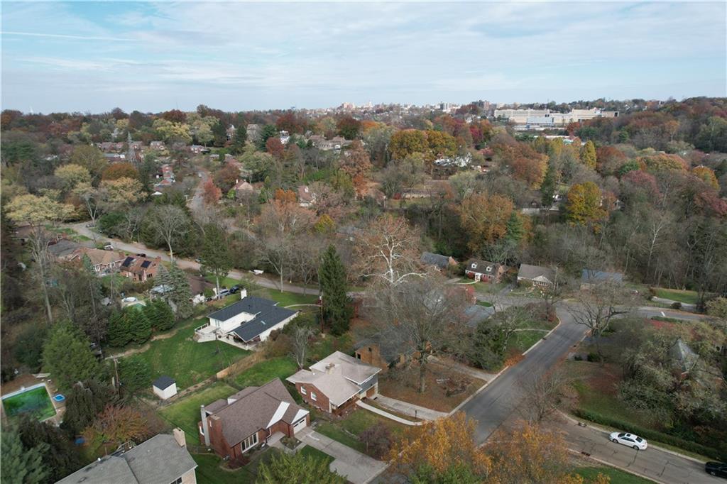 425 Kurt Drive Pittsburgh, PA 15243 - Photo 7 of 43 an aerial view of multiple house