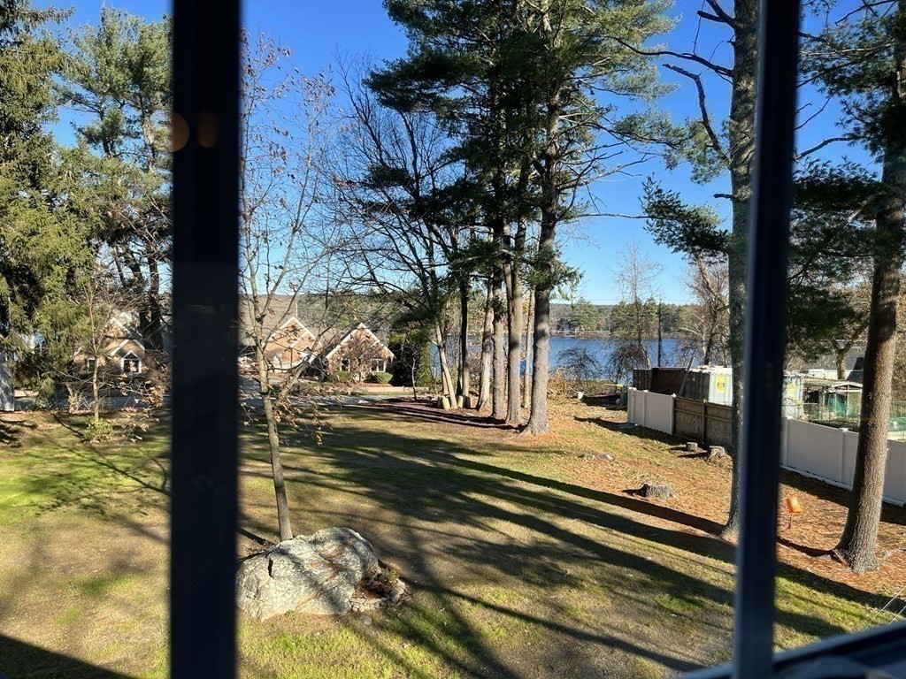 305 Thompson Road Webster, MA 01570 - Photo 12 of 21 Gallery Image 12