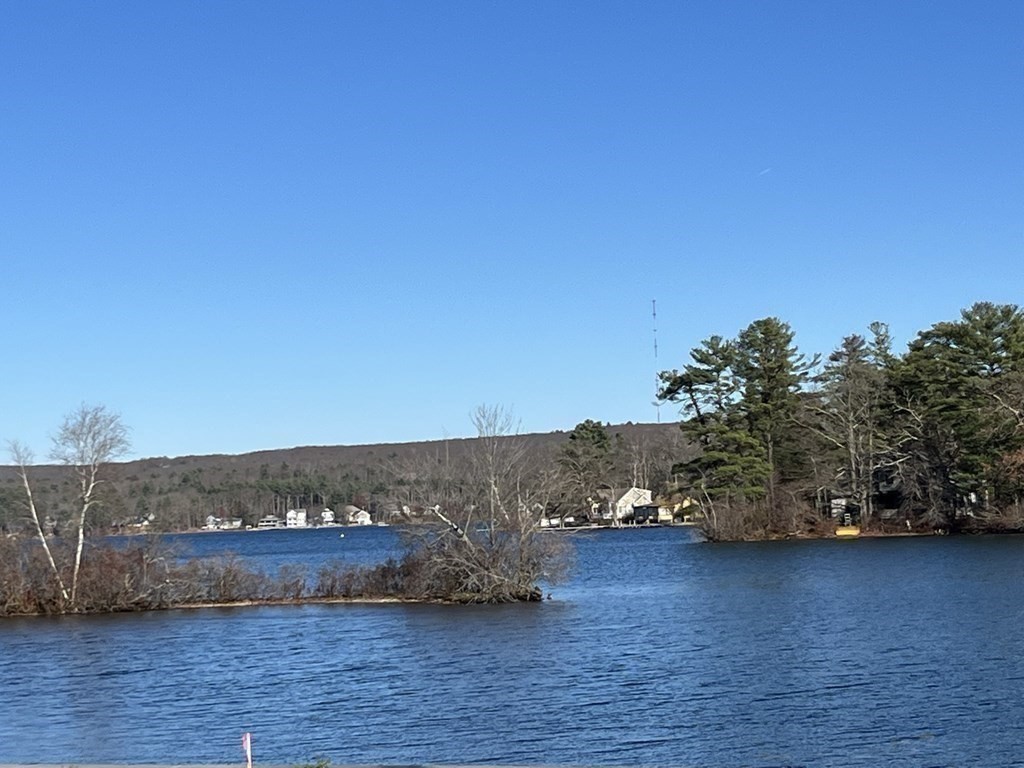 305 Thompson Road Webster, MA 01570 - Photo 17 of 21 Gallery Image 17