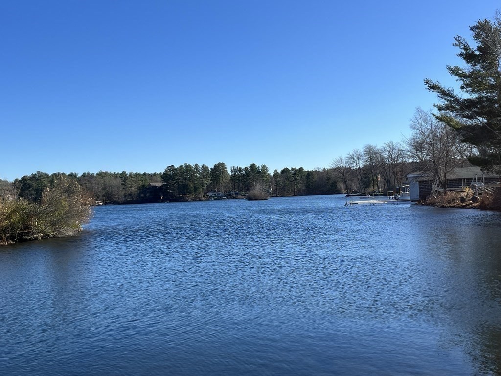 305 Thompson Road Webster, MA 01570 - Photo 18 of 21 Gallery Image 18