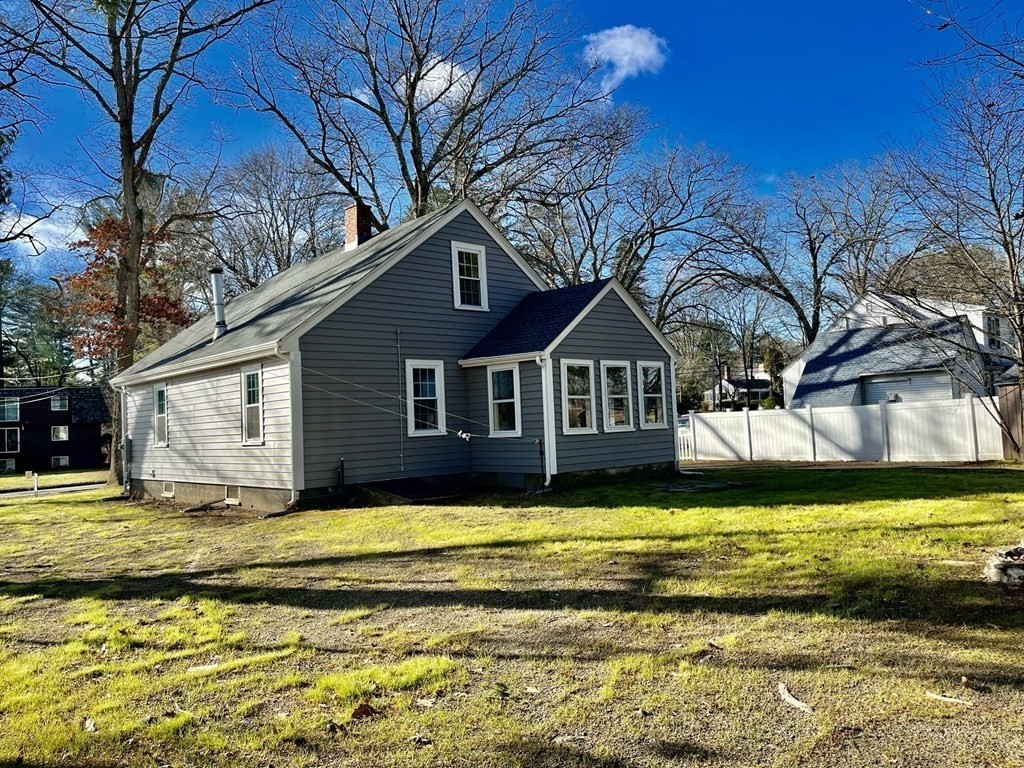 305 Thompson Road Webster, MA 01570 - Photo 20 of 21 Gallery Image 20