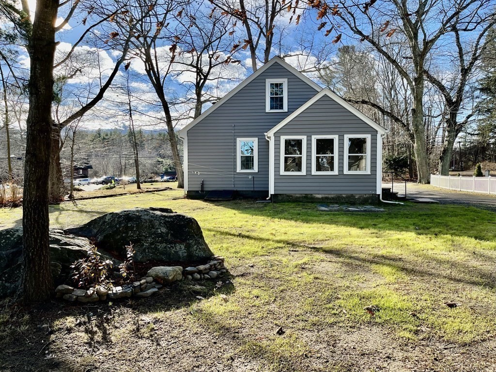 305 Thompson Road Webster, MA 01570 - Photo 21 of 21 Gallery Image 21