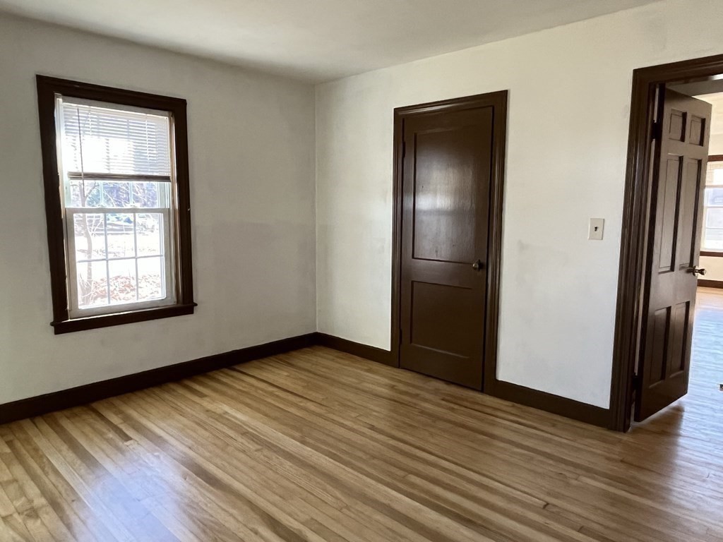 305 Thompson Road Webster, MA 01570 - Photo 8 of 21 Gallery Image 8