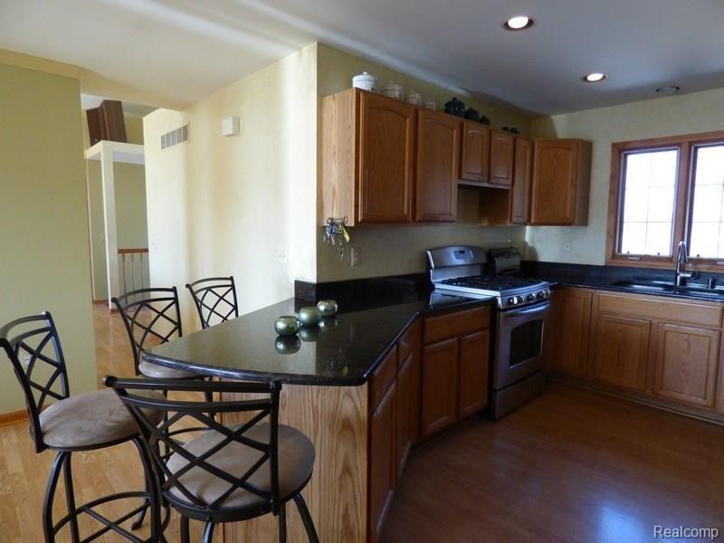 8602 Hyne Road Brighton, MI 48114 - Photo 3 of 34 Hyne 008.jpg
