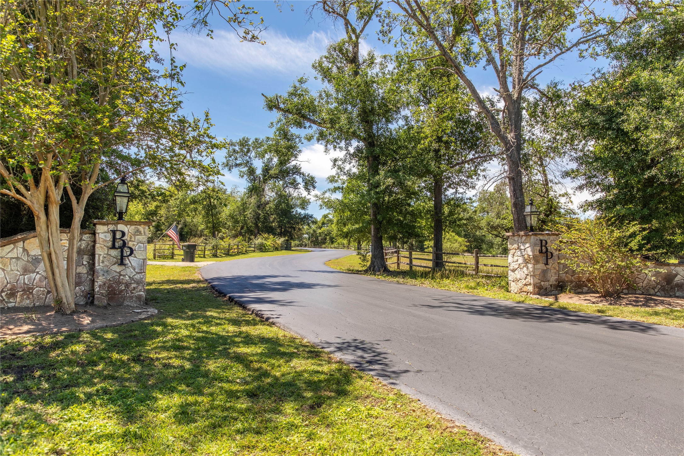 119 Heritage Trail Bellville, TX 77418 - Photo 1 of 20 a view of a street with a tree