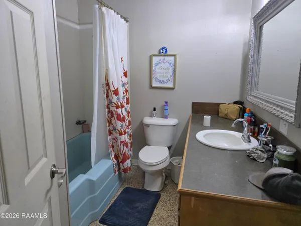 $200,000 | 5602 Vidrine Road, Unit TRACT 2, Ville Platte, LA 70586