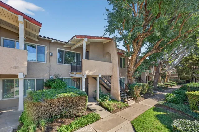 $574,900 | 13722 Red Hill Avenue, Unit 20, Tustin, CA 92780