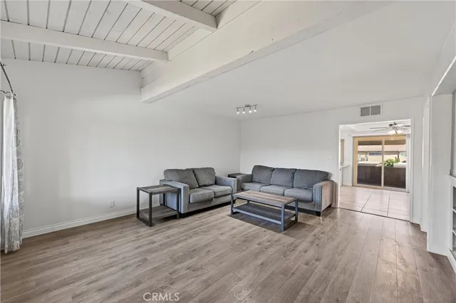 $574,900 | 13722 Red Hill Avenue, Unit 20, Tustin, CA 92780